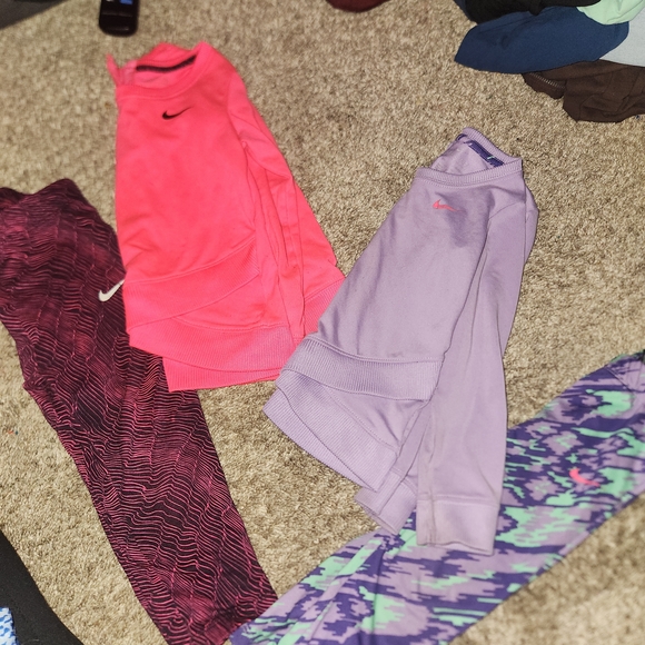 Girls 24m Nike Bundle - Picture 2 of 3